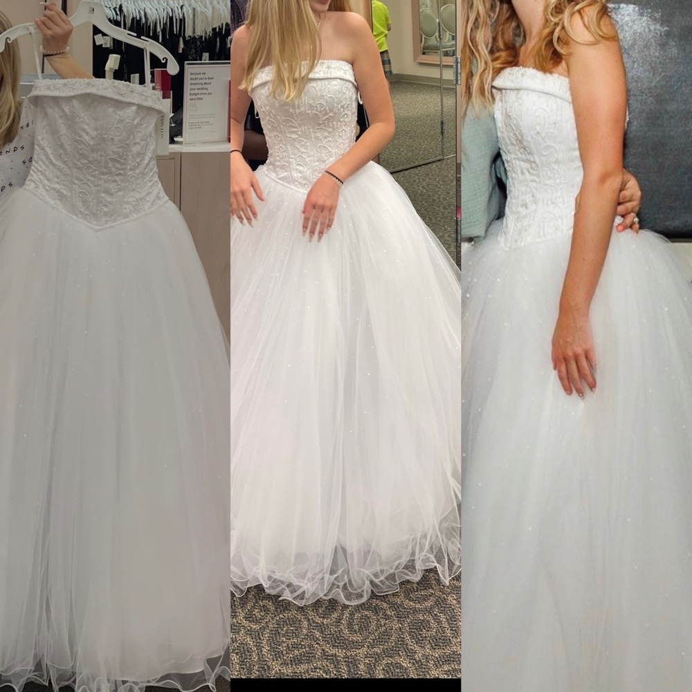 Wedding dress-My daughter used it for her sweet 16 dress